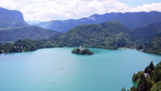 ブレッド湖遠景